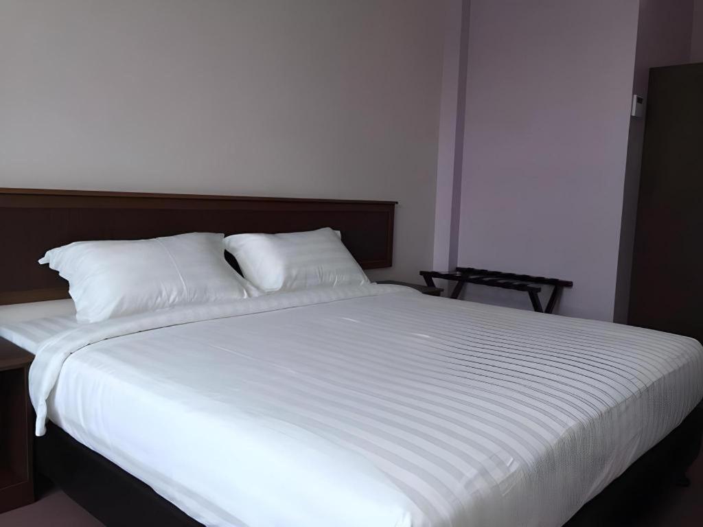 Id Hotel Yayasan Segamat Dış mekan fotoğraf