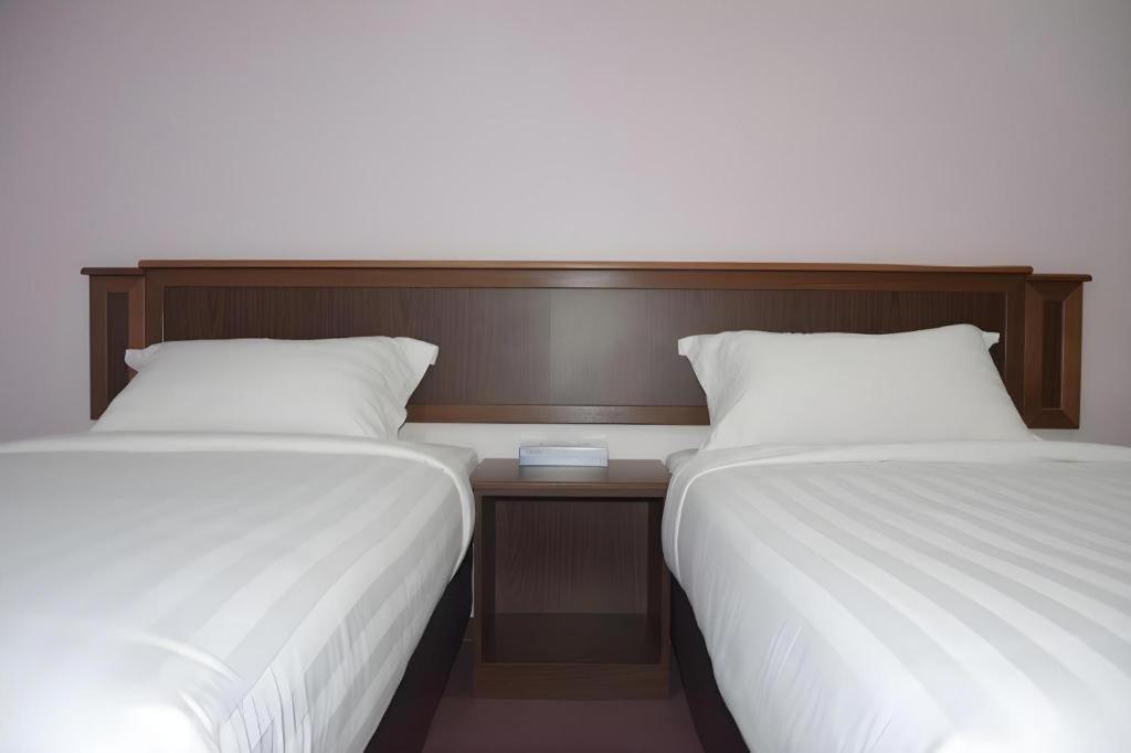 Id Hotel Yayasan Segamat Dış mekan fotoğraf